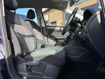 VOLKSWAGEN GOLF SV 1.6 TDI BlueMotion Tech SE MPV 5dr Diesel DSG Euro 6 (s/s) (110 