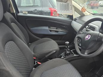 FIAT GRANDE PUNTO 1.2 Active White Hatchback 3dr Petrol Manual (139 g/km, 65 bhp)