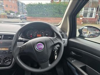 FIAT GRANDE PUNTO 1.2 Active White Hatchback 3dr Petrol Manual (139 g/km, 65 bhp)