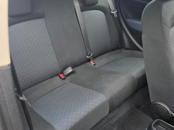 FIAT GRANDE PUNTO 1.2 Active White Hatchback 3dr Petrol Manual (139 g/km, 65 bhp)