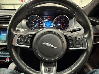 JAGUAR F-PACE 2.0 D180 R-Sport SUV 5dr Diesel Auto Euro 6 (s/s) (180 ps)
