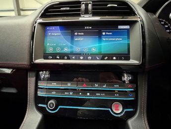 JAGUAR F-PACE 2.0 D180 R-Sport SUV 5dr Diesel Auto Euro 6 (s/s) (180 ps)