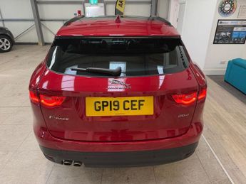JAGUAR F-PACE 2.0 D180 R-Sport SUV 5dr Diesel Auto Euro 6 (s/s) (180 ps)