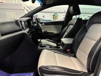 KIA SPORTAGE 1.7 CRDi GT-Line Edition SUV 5 Door Diesel Automatic White DCT E