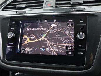 VOLKSWAGEN TIGUAN 1.4 TSI 13kWh Life SUV 5dr Petrol Plug-in Hybrid DSG Euro 6 (s/s