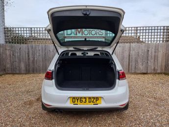 VOLKSWAGEN GOLF 2.0 TDI BlueMotion Tech GT Hatchback 5dr Diesel DSG Euro 5 (s/s)