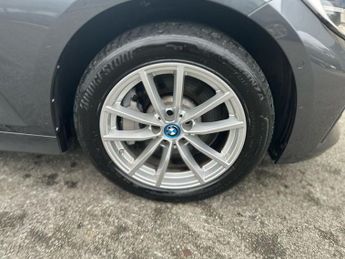 BMW 3 SERIES 2.0 330e 12kWh SE Pro Touring 5dr Petrol Plug-in Hybrid Auto xDr