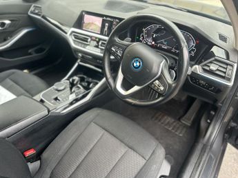 BMW 3 SERIES 2.0 330e 12kWh SE Pro Touring 5dr Petrol Plug-in Hybrid Auto xDr