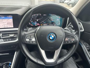 BMW 3 SERIES 2.0 330e 12kWh SE Pro Touring 5dr Petrol Plug-in Hybrid Auto xDr