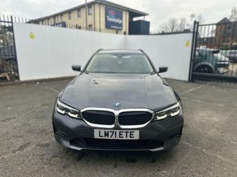BMW 3 SERIES 2.0 330e 12kWh SE Pro Touring 5dr Petrol Plug-in Hybrid Auto xDr