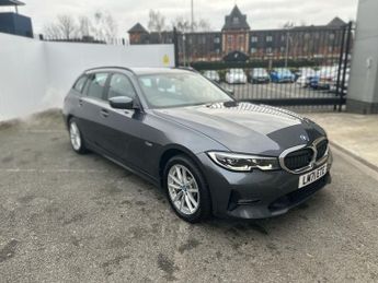 BMW 3 SERIES 2.0 330e 12kWh SE Pro Touring 5dr Petrol Plug-in Hybrid Auto xDr