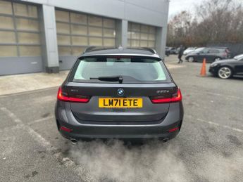 BMW 3 SERIES 2.0 330e 12kWh SE Pro Touring 5dr Petrol Plug-in Hybrid Auto xDr