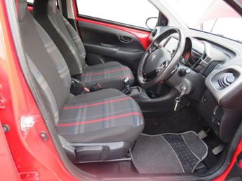 PEUGEOT 108 1.0 Active Hatchback 5dr Petrol 2 Tronic Euro 6 (68 ps)