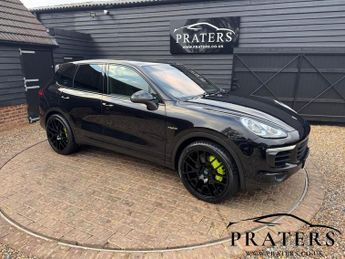 Porsche Cayenne 3.0 V6 E-Hybrid S SUV 5dr Petrol Plug-in Hybrid TiptronicS 4WD E
