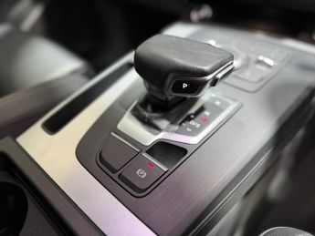 AUDI Q5 2.0 TDI Sport SUV 5dr Diesel S Tronic quattro Euro 6 (s/s) (190 