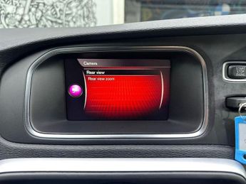 VOLVO V40 CROSS COUNTRY 1.5 T3 GPF Pro Hatchback 5dr Petrol Auto Euro 6 (s/s) (152 ps)