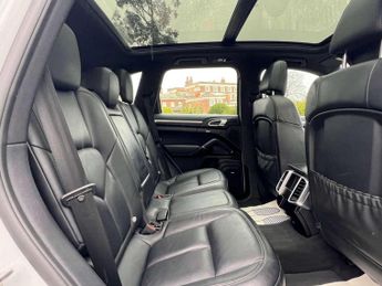PORSCHE CAYENNE 3.0 Cayenne V6 D Tiptronic S 4WD 5dr