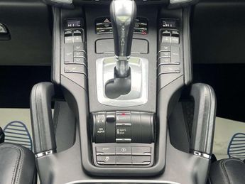 PORSCHE CAYENNE 3.0 Cayenne V6 D Tiptronic S 4WD 5dr