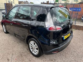 RENAULT SCENIC 1.5 dCi Dynamique TomTom MPV 5dr Diesel EDC Euro 5 (110 ps)