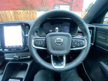 VOLVO C40 Twin Recharge 78kWh Ultimate SUV 5dr Electric Auto AWD (408 ps)