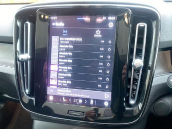 VOLVO C40 Twin Recharge 78kWh Ultimate SUV 5dr Electric Auto AWD (408 ps)