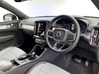 VOLVO XC40 1.5h T4 Recharge 10.7kWh Core SUV 5dr Petrol Plug-in Hybrid Auto