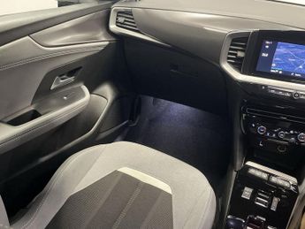 VAUXHALL MOKKA ELECTRIC 50kWh Elite Premium SUV 5dr Electric Auto (136 ps)