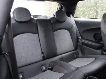 MINI Electric Hatch Cooper SE 32.6kWh Level 2 Hatchback 3dr Electric Auto (184 ps)