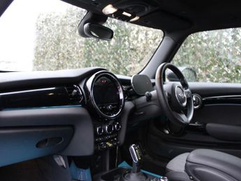 MINI Electric Hatch Cooper SE 32.6kWh Level 2 Hatchback 3dr Electric Auto (184 ps)