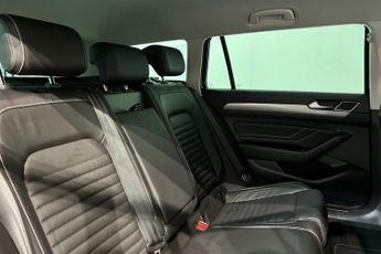 VOLKSWAGEN PASSAT 1.5 TSI EVO SEL Estate 5dr Petrol DSG Euro 6 (s/s) (150 ps) Fron