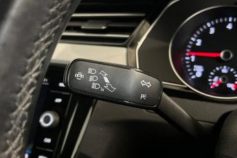 VOLKSWAGEN PASSAT 1.5 TSI EVO SEL Estate 5dr Petrol DSG Euro 6 (s/s) (150 ps) Fron