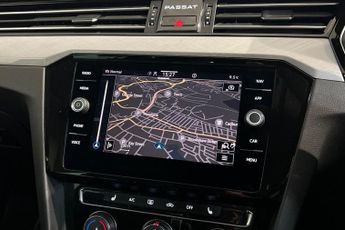 VOLKSWAGEN PASSAT 1.5 TSI EVO SEL Estate 5dr Petrol DSG Euro 6 (s/s) (150 ps) Fron