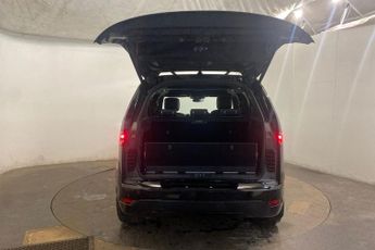 LAND ROVER DISCOVERY 3.0 D300 MHEV R-Dynamic HSE SUV 5dr Diesel Auto 4WD Euro 6 (s/s)