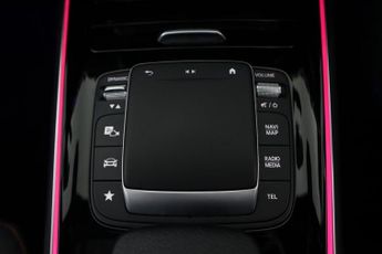 MERCEDES-BENZ GLA 2.0 GLA220d AMG Line (Premium Plus) 8G-DCT 4MATIC Euro 6 (s/s) 5