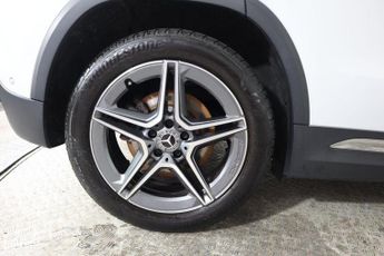 MERCEDES-BENZ GLA 2.0 GLA220d AMG Line (Premium Plus) 8G-DCT 4MATIC Euro 6 (s/s) 5