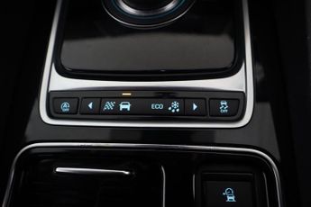 JAGUAR F-PACE 3.0 D300 V6 S Auto AWD Euro 6 (s/s) 5dr