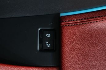 JAGUAR F-PACE 3.0 D300 V6 S Auto AWD Euro 6 (s/s) 5dr