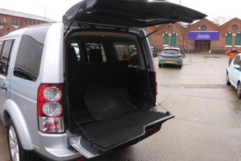 LAND ROVER DISCOVERY 4 3.0 SD V6 XS SUV 5dr Diesel CommandShift 4WD Euro 5 (245 ps)