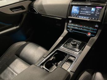 JAGUAR F-PACE 2.0 D180 R-Sport SUV 5dr Diesel Auto AWD Euro 6 (s/s) (180 ps)