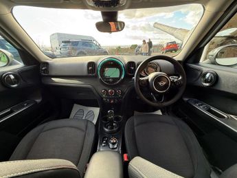 MINI COUNTRYMAN 1.5 Cooper Classic SUV 5dr Petrol Steptronic Euro 6 (s/s) (136 p