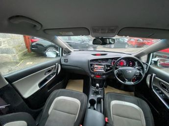 KIA CEED 1.6 CRDi EcoDynamics 3 Hatchback 5dr Diesel Manual Euro 5 (s/s) 