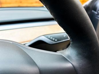 TESLA Model 3 (Dual Motor) Performance Saloon 4dr Electric Auto 4WDE (Performa