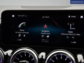 MERCEDES-BENZ EQA EQA 250 66.5kWh Sport SUV 5dr Electric Auto (190 ps)