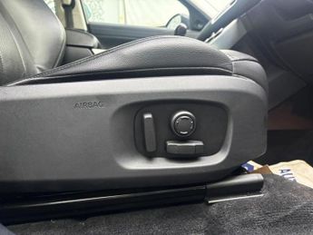 LAND ROVER RANGE ROVER EVOQUE 2.0 TD4 SE Tech SUV 5dr Diesel Manual 4WD Euro 6 (s/s) (180 ps)