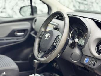 TOYOTA YARIS 1.5 VVT-h Icon Tech Hatchback 5dr Petrol Hybrid E-CVT Euro 6 (s/