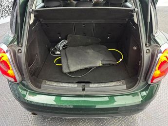 MINI COUNTRYMAN 1.5 7.6kWh Cooper SE SUV 5dr Petrol Plug-in Hybrid Auto ALL4 Eur