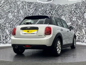 MINI HATCH 1.5 Cooper Hatchback 5dr Petrol Steptronic Euro 6 (s/s) (136 ps)