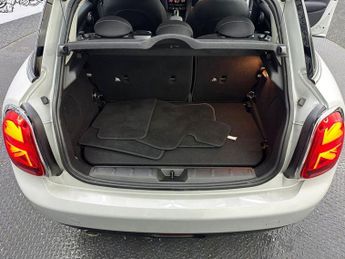 MINI HATCH 1.5 Cooper Hatchback 5dr Petrol Steptronic Euro 6 (s/s) (136 ps)