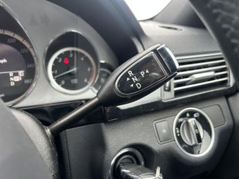 MERCEDES-BENZ E-CLASS 3.0 E350 CDI V6 BlueEfficiency Sport Saloon 4dr Diesel G-Tronic 