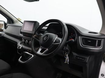 RENAULT TRAFIC 2.0 dCi Blue SL28 Sport Panel Van 5dr Diesel Manual L1 H1 Euro 6